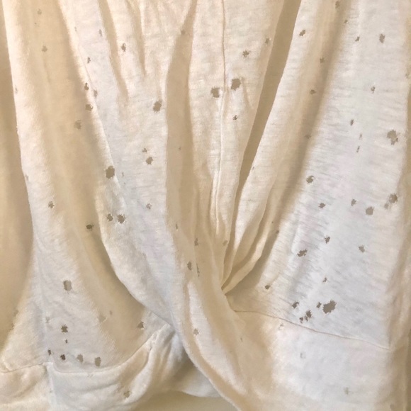 AERO X Sabrina Carpenter | Distressed Crop Top - Picture 4 of 6